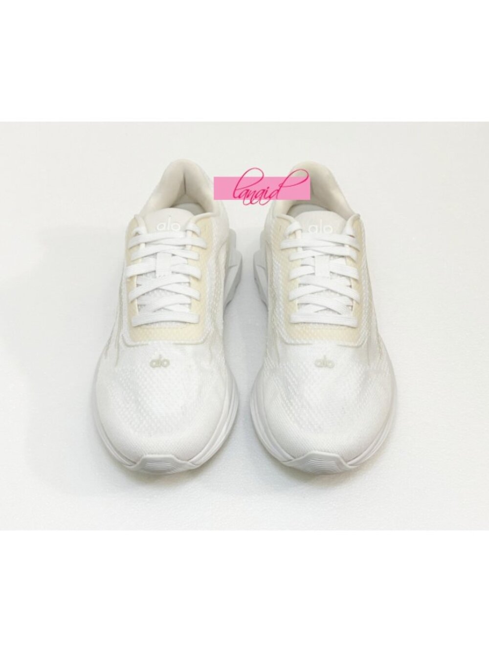 Alo Runner White Cream Athletic Active Running Exercise Outdoor Travel Workout 8 - Picture 9 of 16